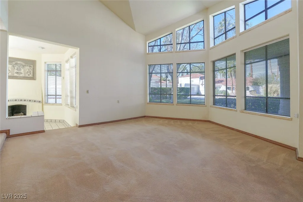 56 Sawgrass, Las Vegas, NV 89113