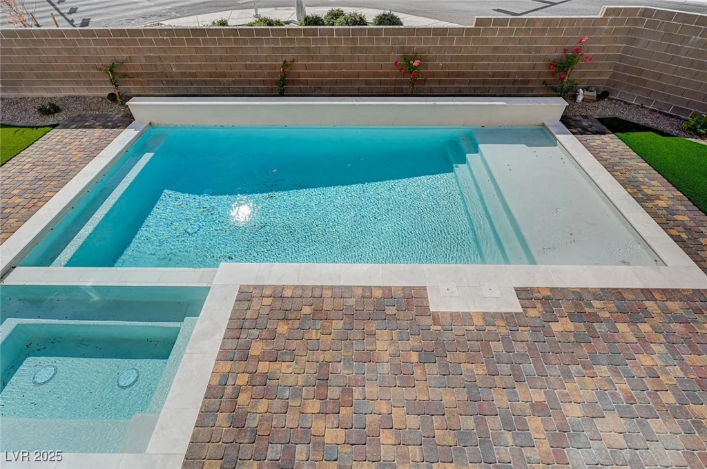 4807 Enchanted View, Las Vegas, NV 89149
