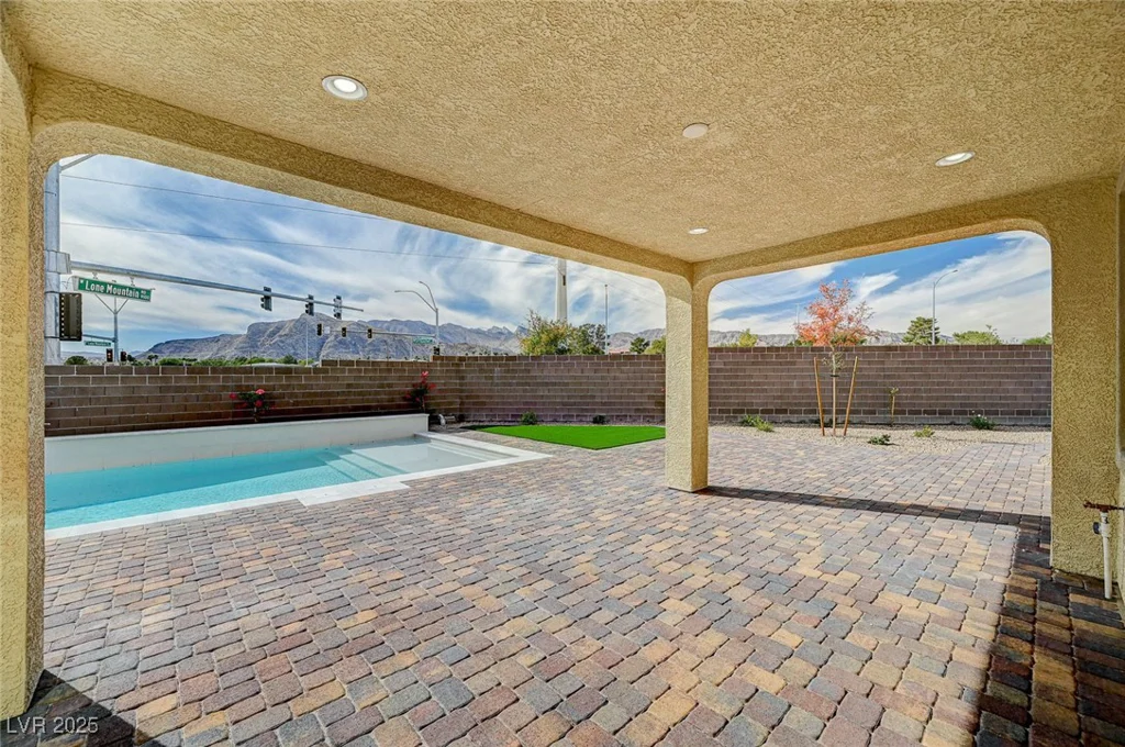 4807 Enchanted View, Las Vegas, NV 89149