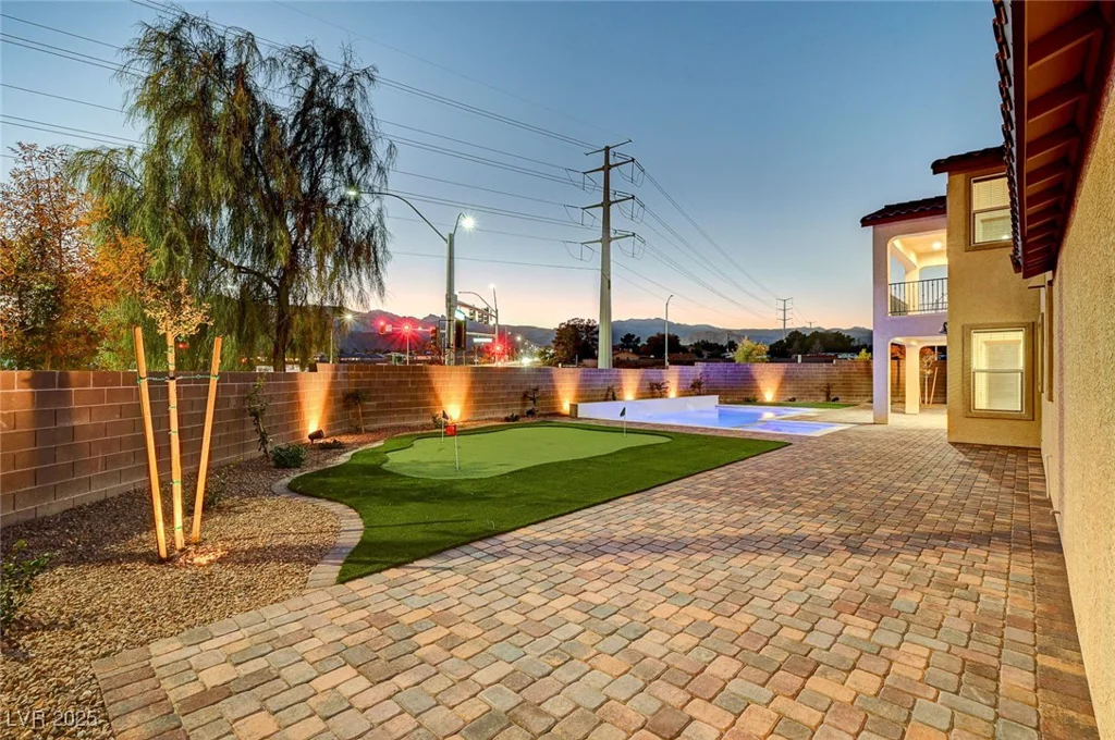 4807 Enchanted View, Las Vegas, NV 89149