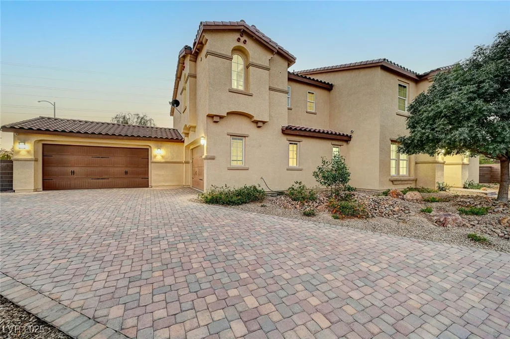 4807 Enchanted View, Las Vegas, NV 89149