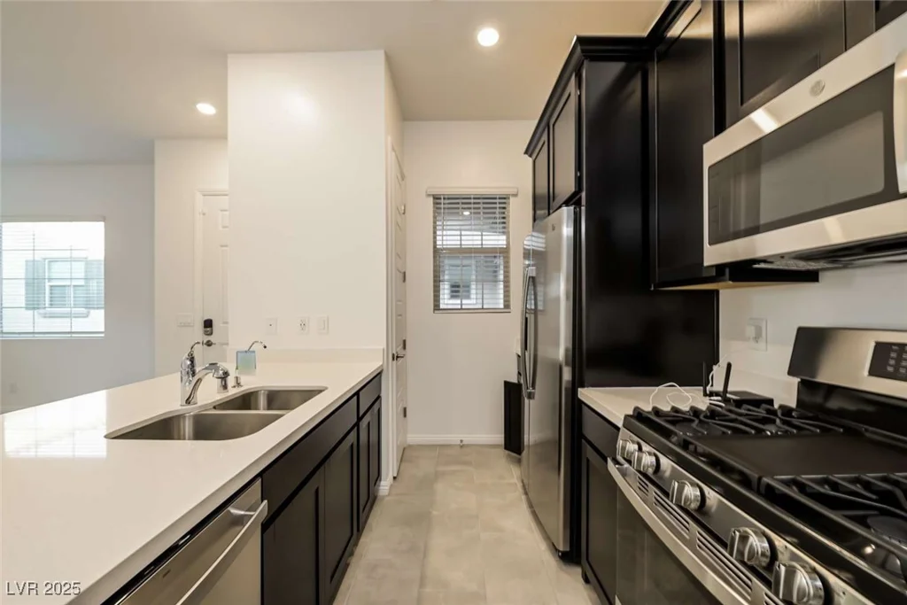 746 Chopin Hills, Henderson, NV 89011