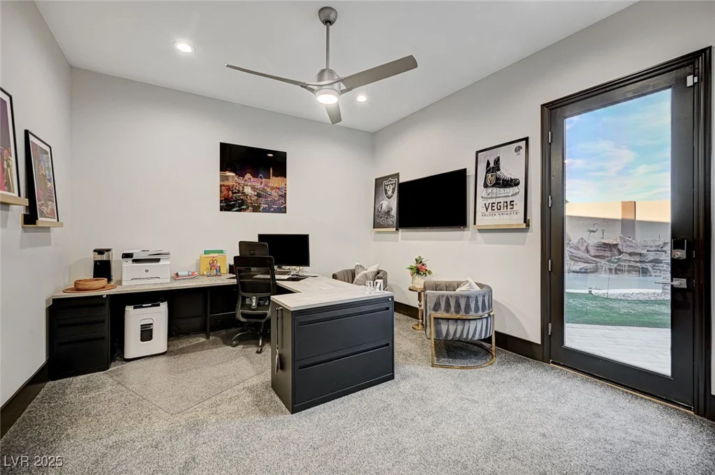 8104 Via Del Cerro, Las Vegas, NV 89117