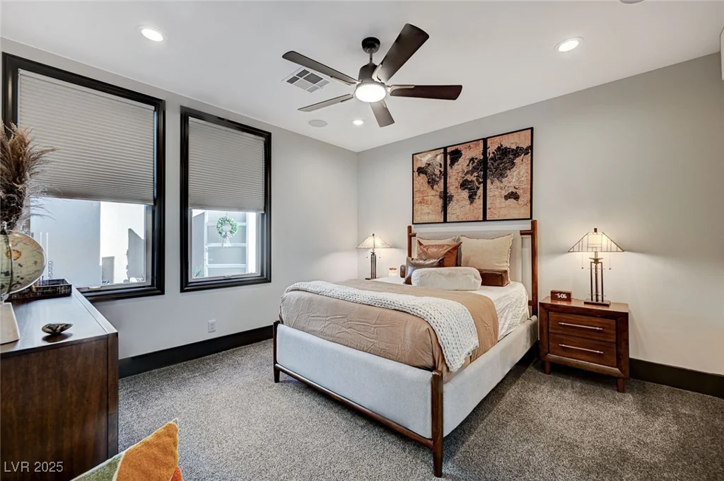8104 Via Del Cerro, Las Vegas, NV 89117