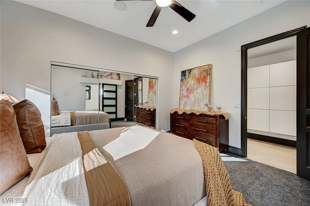 8104 Via Del Cerro, Las Vegas, NV 89117