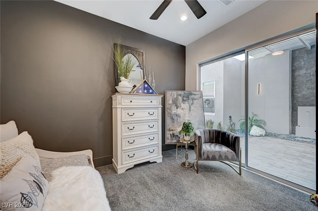 8104 Via Del Cerro, Las Vegas, NV 89117