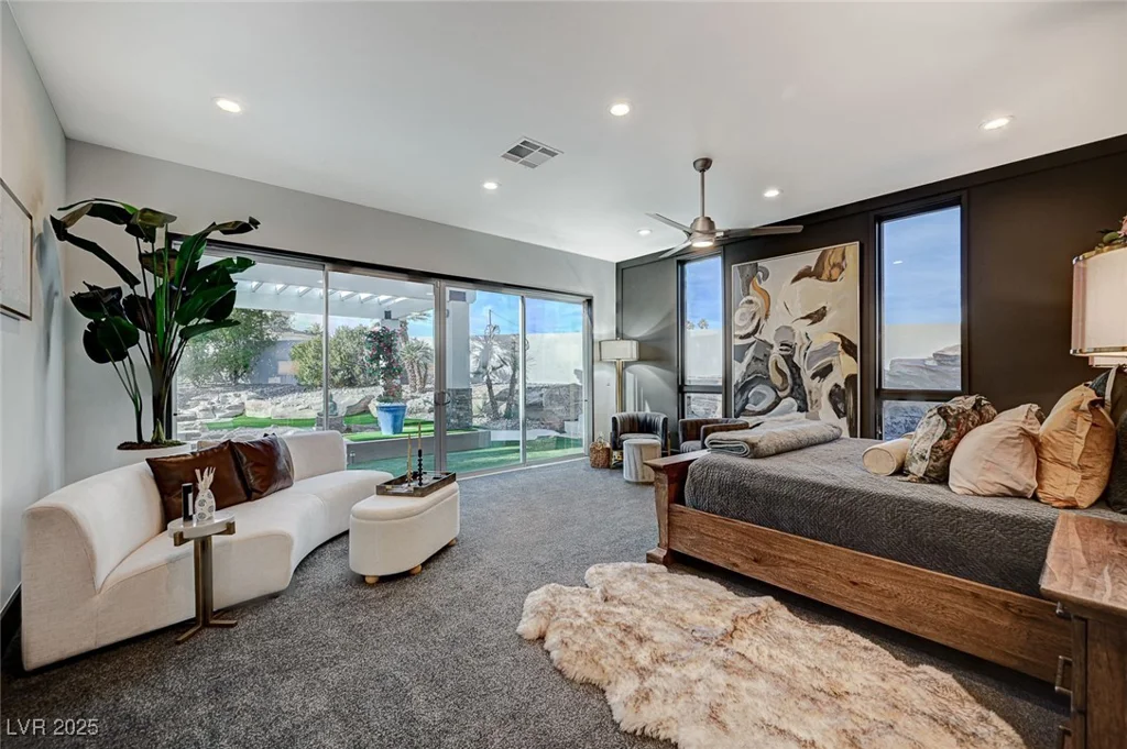 8104 Via Del Cerro, Las Vegas, NV 89117
