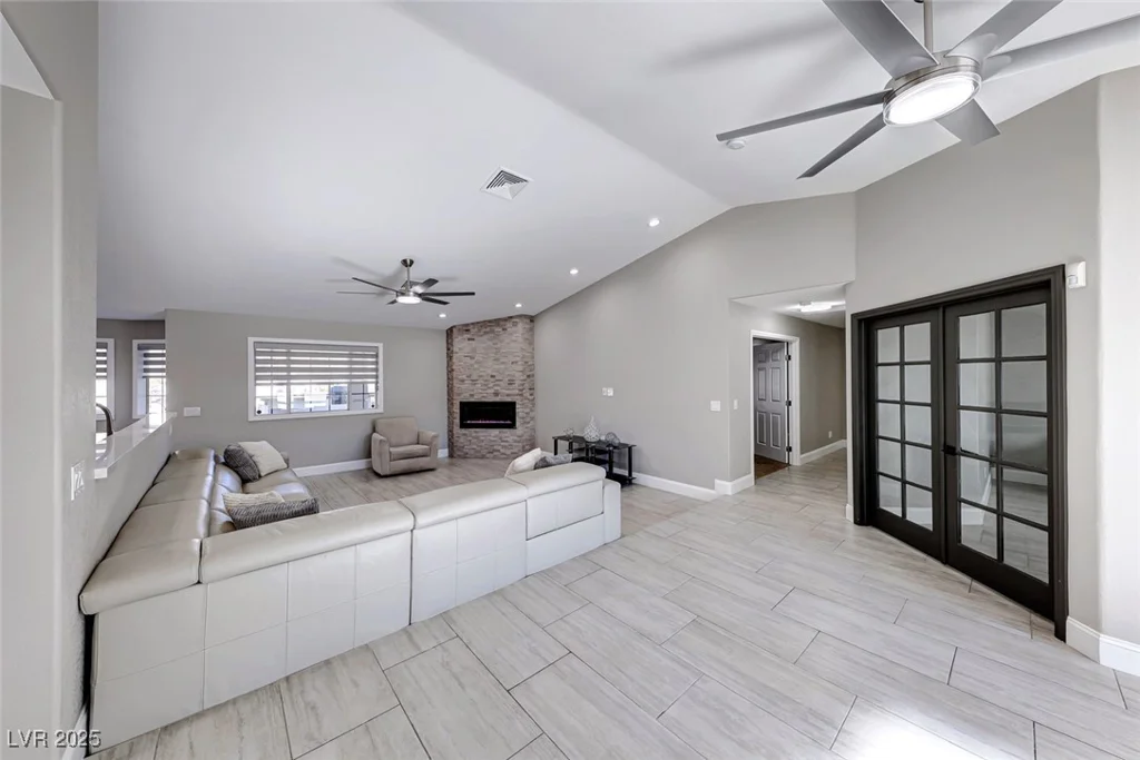 4620 Clay Peak, Las Vegas, NV 89129