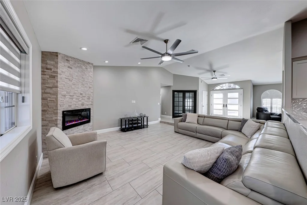 4620 Clay Peak, Las Vegas, NV 89129