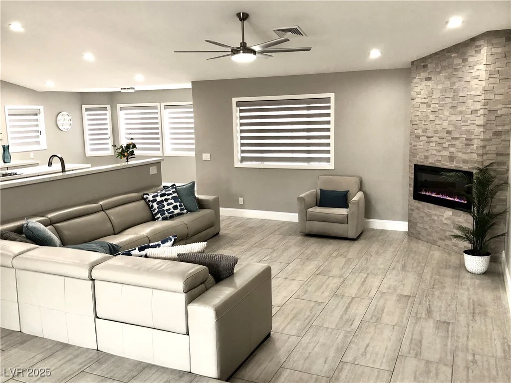 4620 Clay Peak, Las Vegas, NV 89129