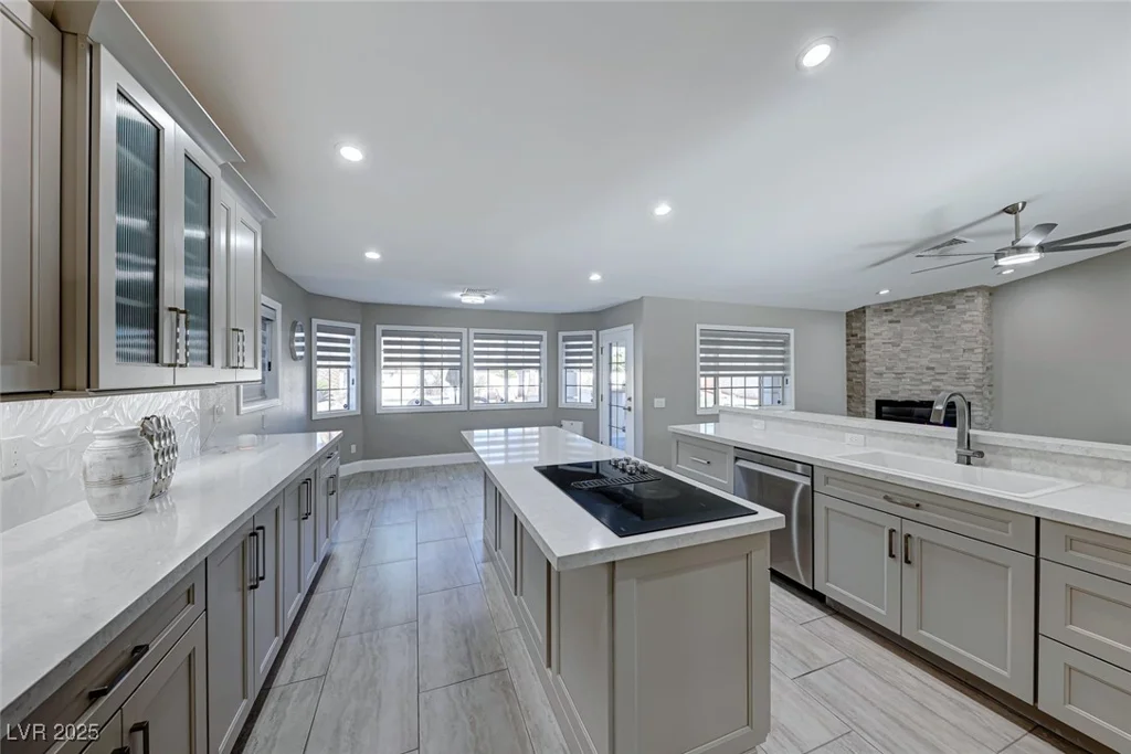 4620 Clay Peak, Las Vegas, NV 89129