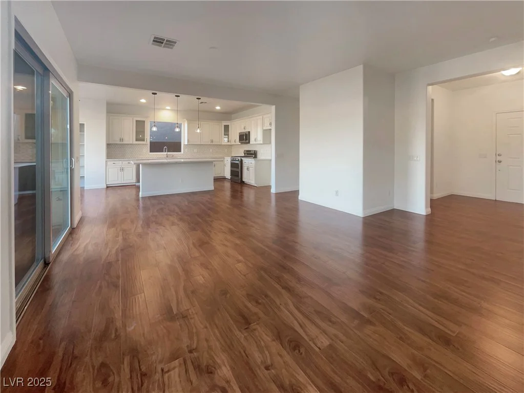 5932 Quintillion, Las Vegas, NV 89122