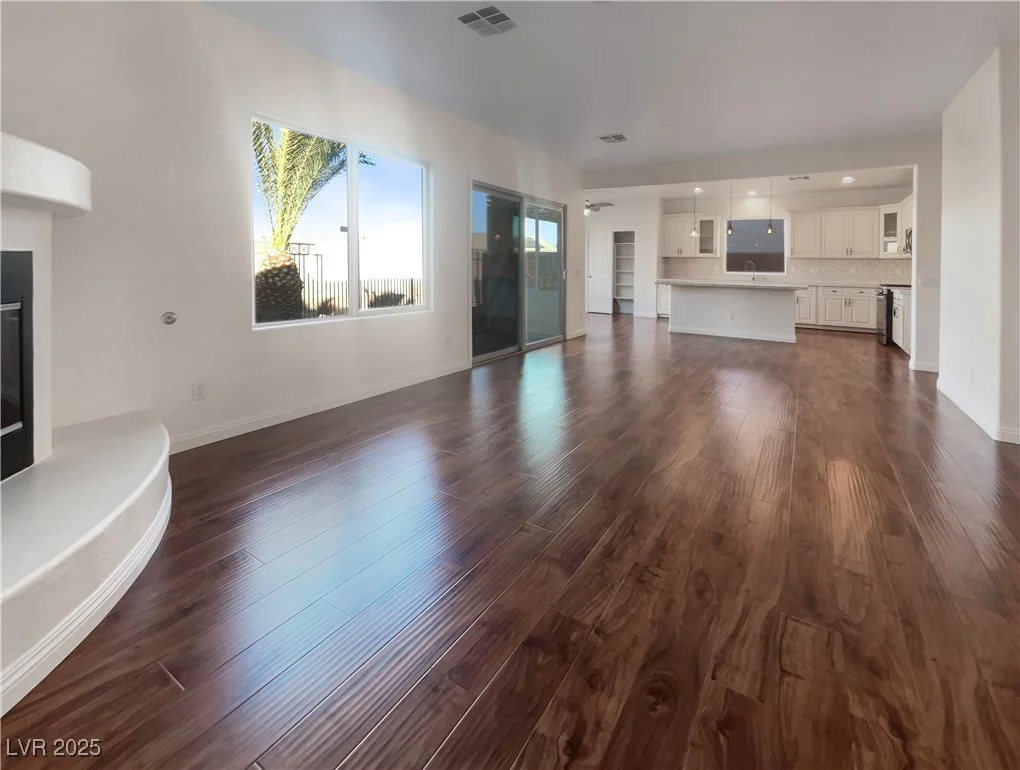 5932 Quintillion, Las Vegas, NV 89122