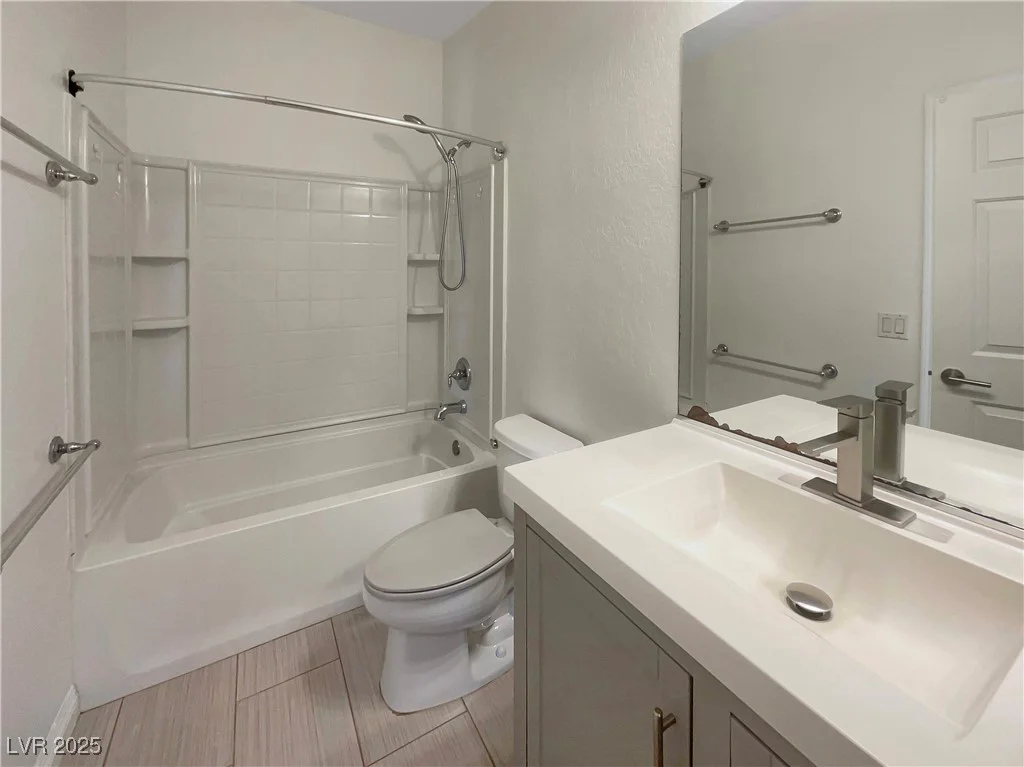 5932 Quintillion, Las Vegas, NV 89122