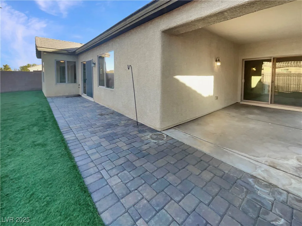 5932 Quintillion, Las Vegas, NV 89122