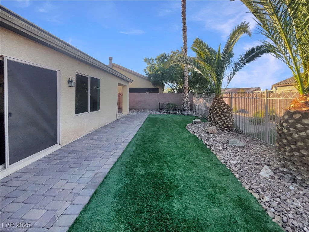 5932 Quintillion, Las Vegas, NV 89122