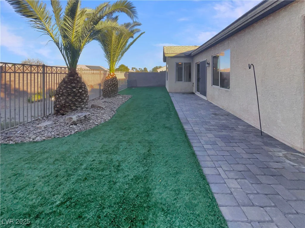 5932 Quintillion, Las Vegas, NV 89122