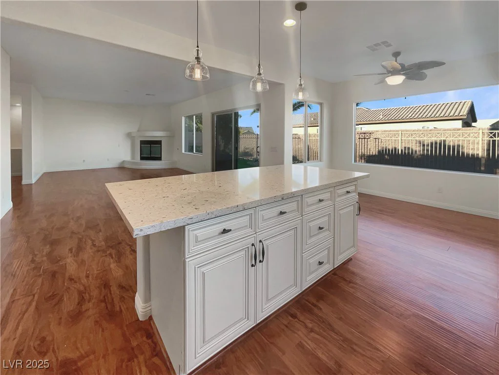 5932 Quintillion, Las Vegas, NV 89122