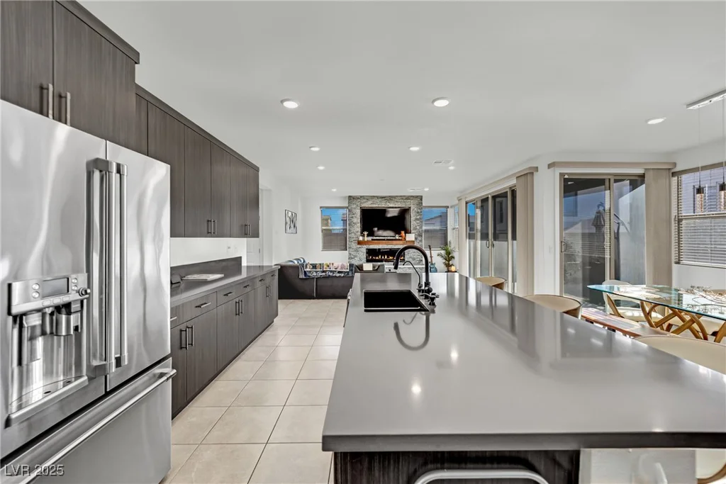 525 Front Range, North Las Vegas, NV 89084