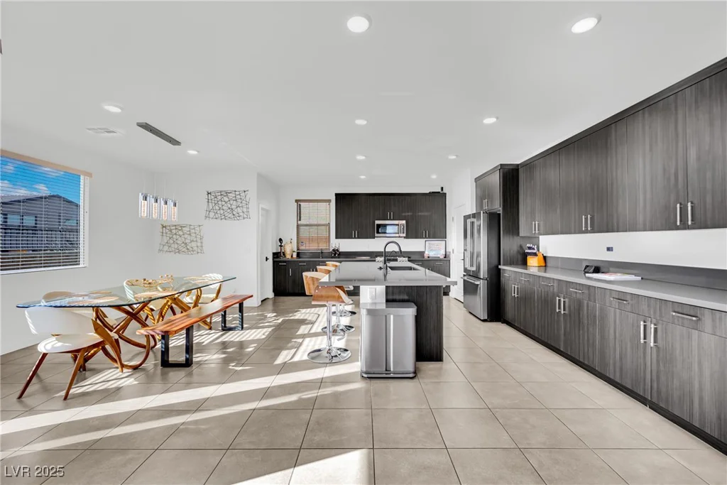 525 Front Range, North Las Vegas, NV 89084