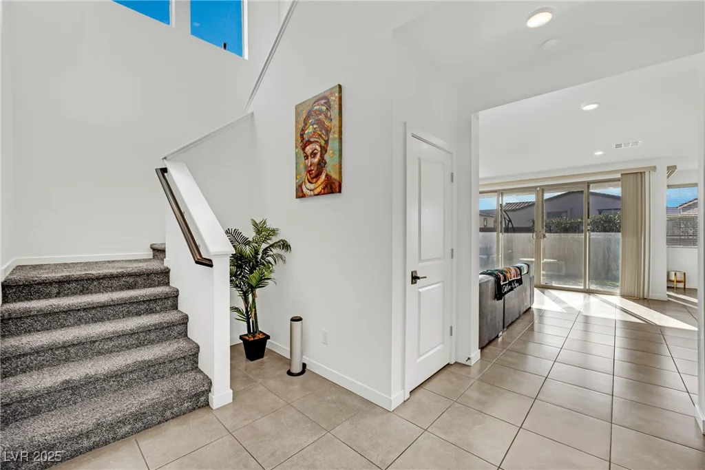 525 Front Range, North Las Vegas, NV 89084
