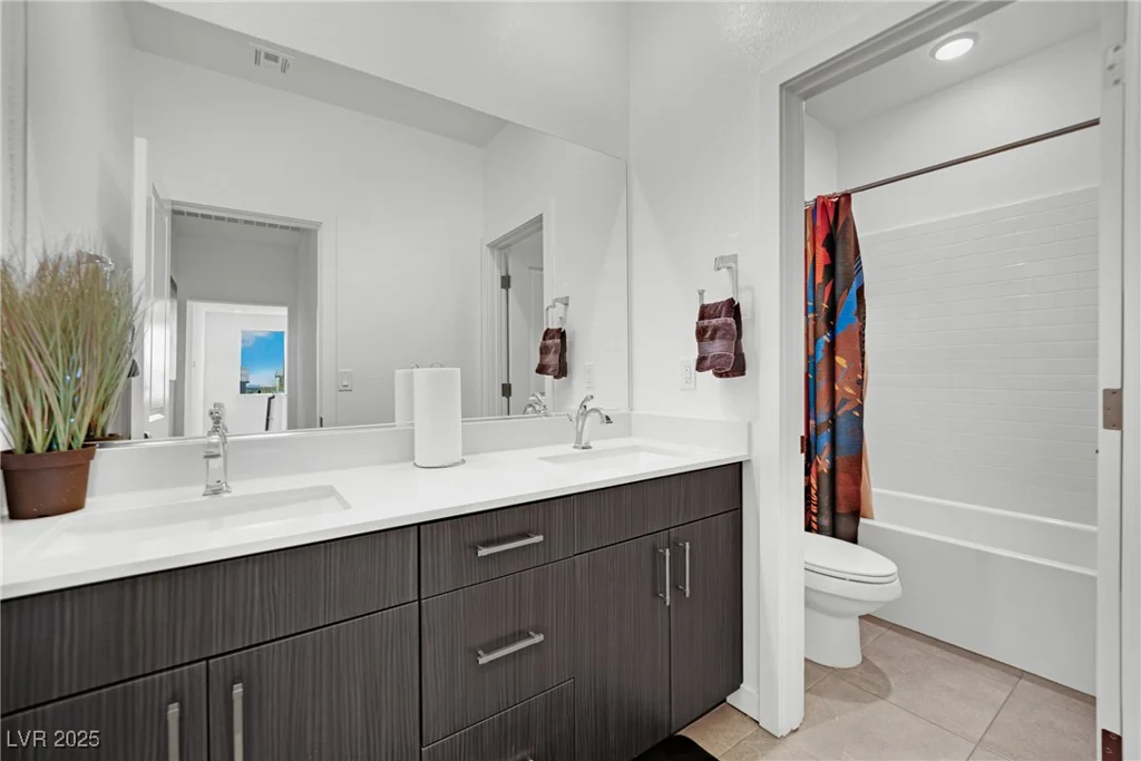 525 Front Range, North Las Vegas, NV 89084