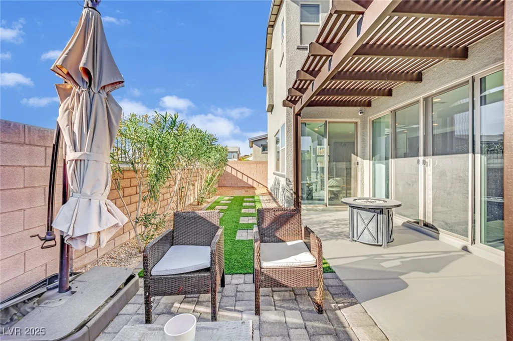 525 Front Range, North Las Vegas, NV 89084