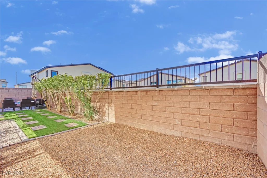 525 Front Range, North Las Vegas, NV 89084