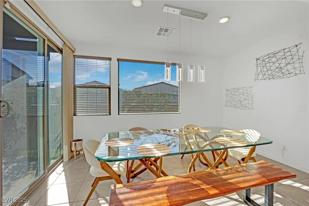 525 Front Range, North Las Vegas, NV 89084