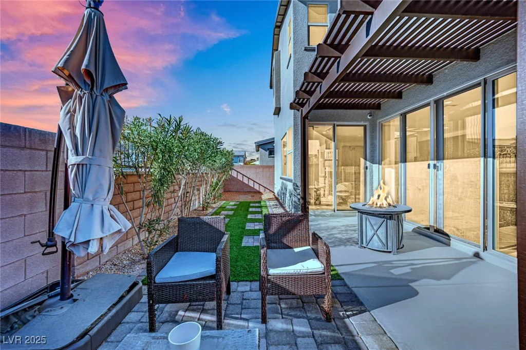 525 Front Range, North Las Vegas, NV 89084