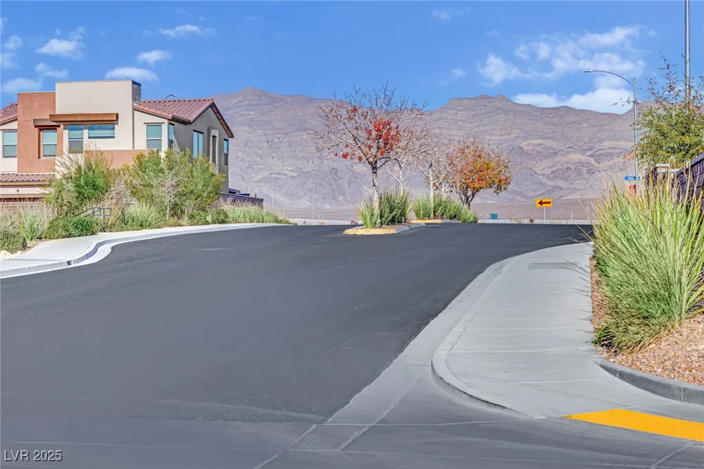 525 Front Range, North Las Vegas, NV 89084