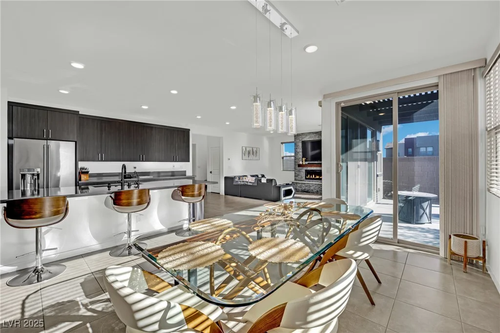 525 Front Range, North Las Vegas, NV 89084