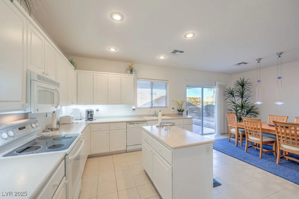 2582 Evansville, Henderson, NV 89052