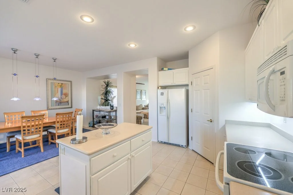 2582 Evansville, Henderson, NV 89052