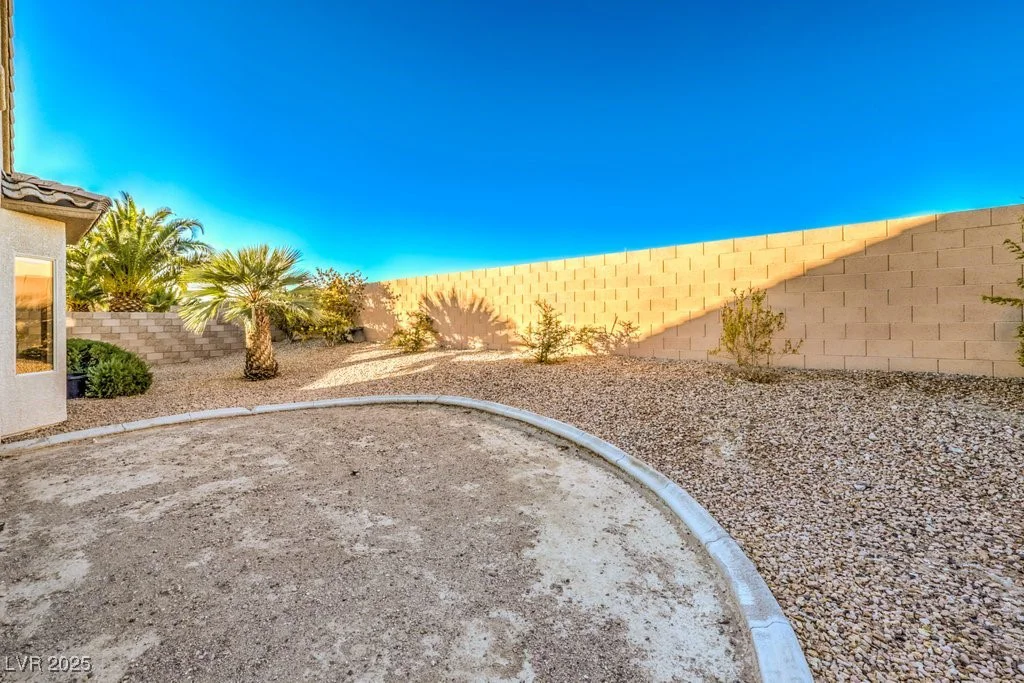 2582 Evansville, Henderson, NV 89052
