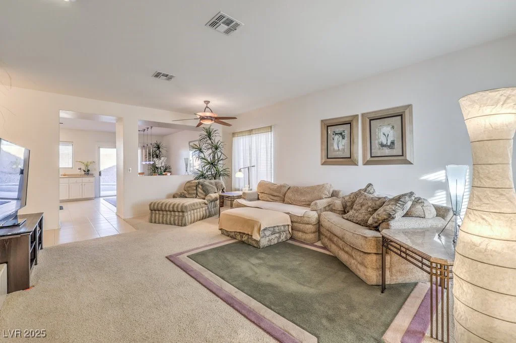 2582 Evansville, Henderson, NV 89052