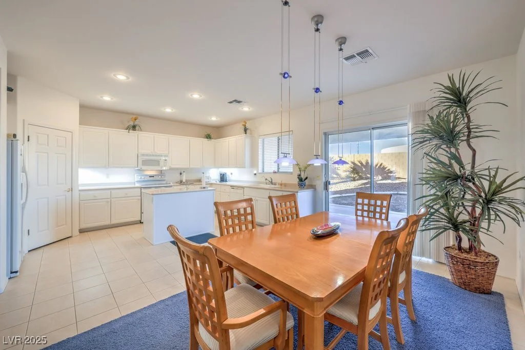 2582 Evansville, Henderson, NV 89052