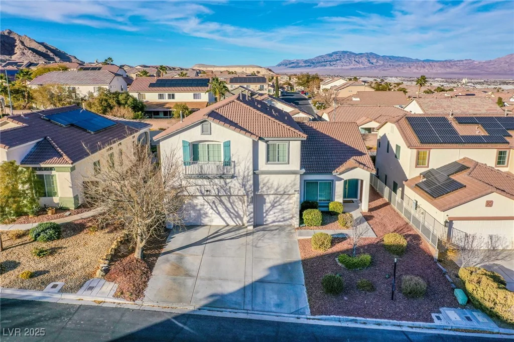 10654 Suffolk Hills, Las Vegas, NV 89129