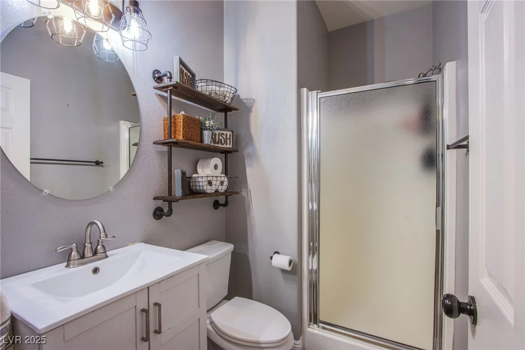10654 Suffolk Hills, Las Vegas, NV 89129