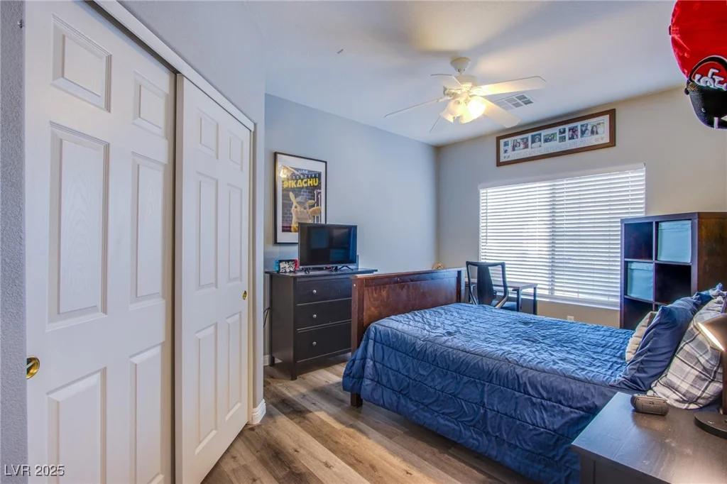 10654 Suffolk Hills, Las Vegas, NV 89129