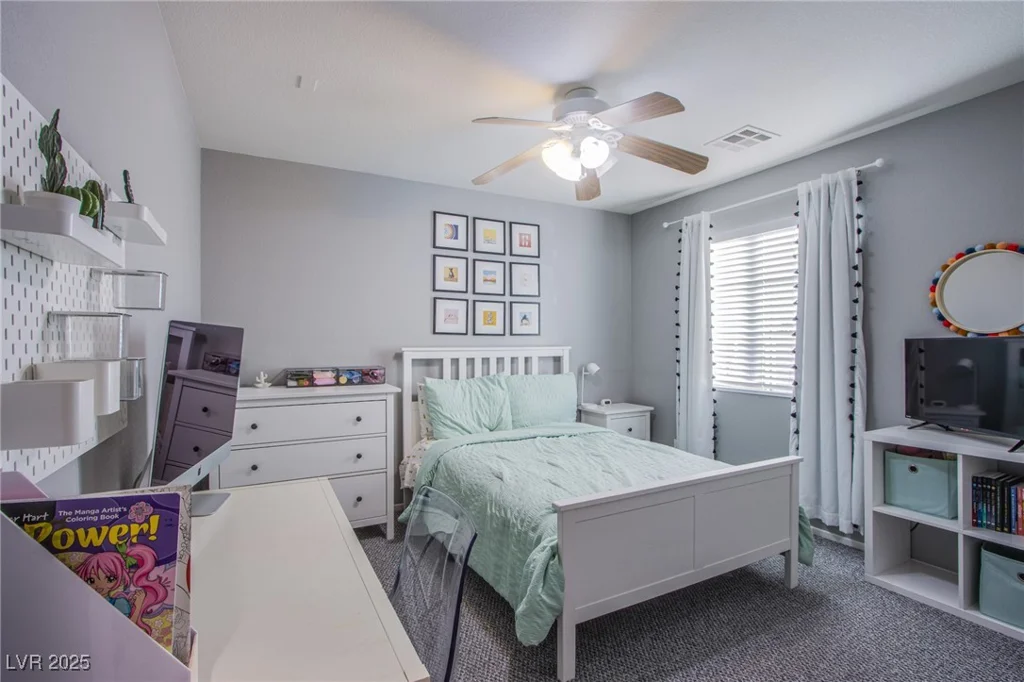 10654 Suffolk Hills, Las Vegas, NV 89129