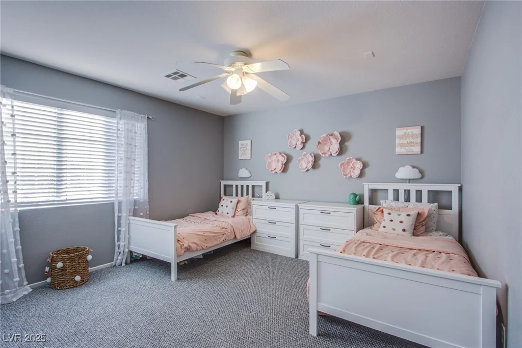10654 Suffolk Hills, Las Vegas, NV 89129
