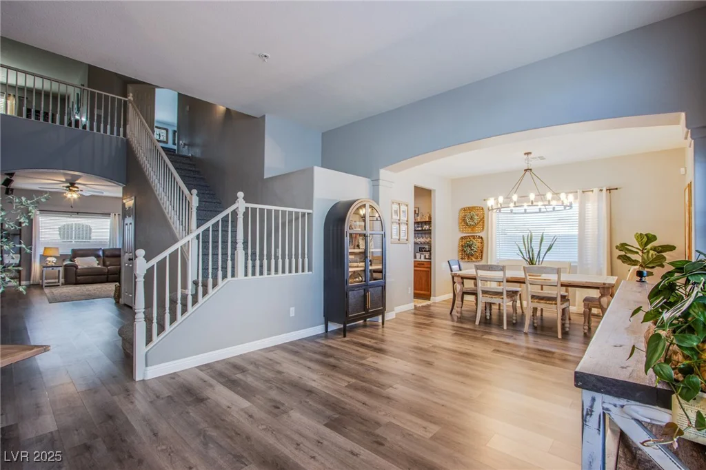 10654 Suffolk Hills, Las Vegas, NV 89129