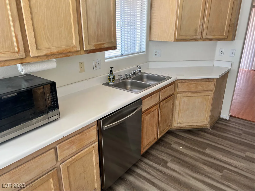 1533 Linnbaker, Las Vegas, NV 89110