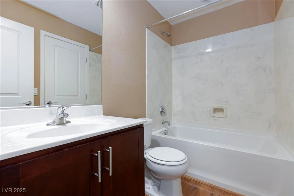 9378 Hilgard, Las Vegas, NV 89178