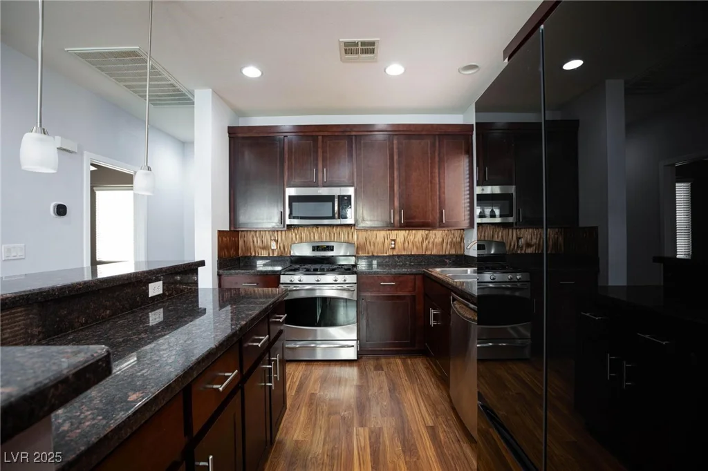 9378 Hilgard, Las Vegas, NV 89178