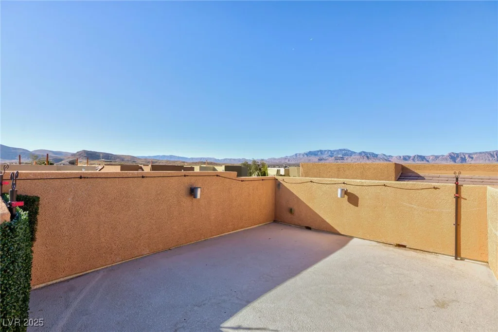 9378 Hilgard, Las Vegas, NV 89178