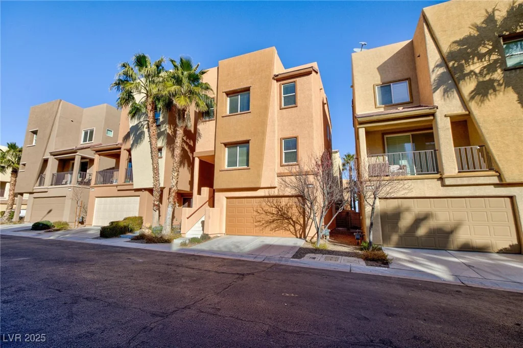 9378 Hilgard, Las Vegas, NV 89178