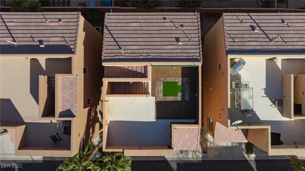9378 Hilgard, Las Vegas, NV 89178