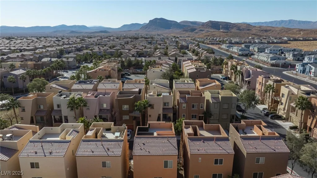 9378 Hilgard, Las Vegas, NV 89178